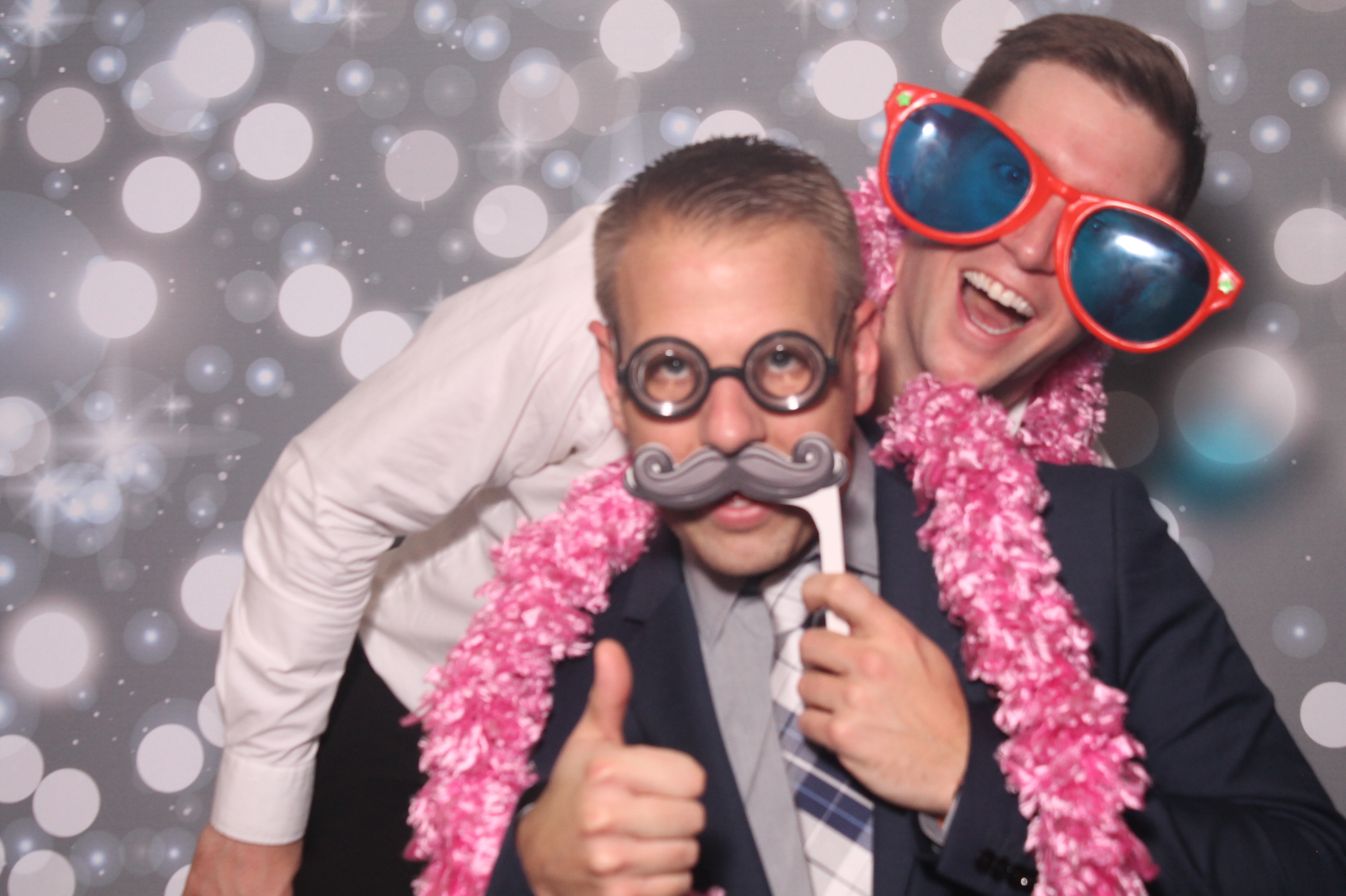 Brandy & Jordan | View more photos from the event at gallery.photoboothcincy.com/u/PhotoBoothCincy/Brandy-Jordan